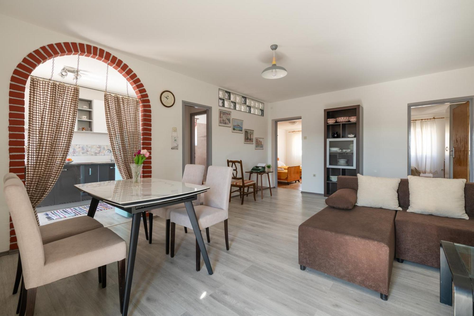 Apartment Gioia Ровин Екстериор снимка