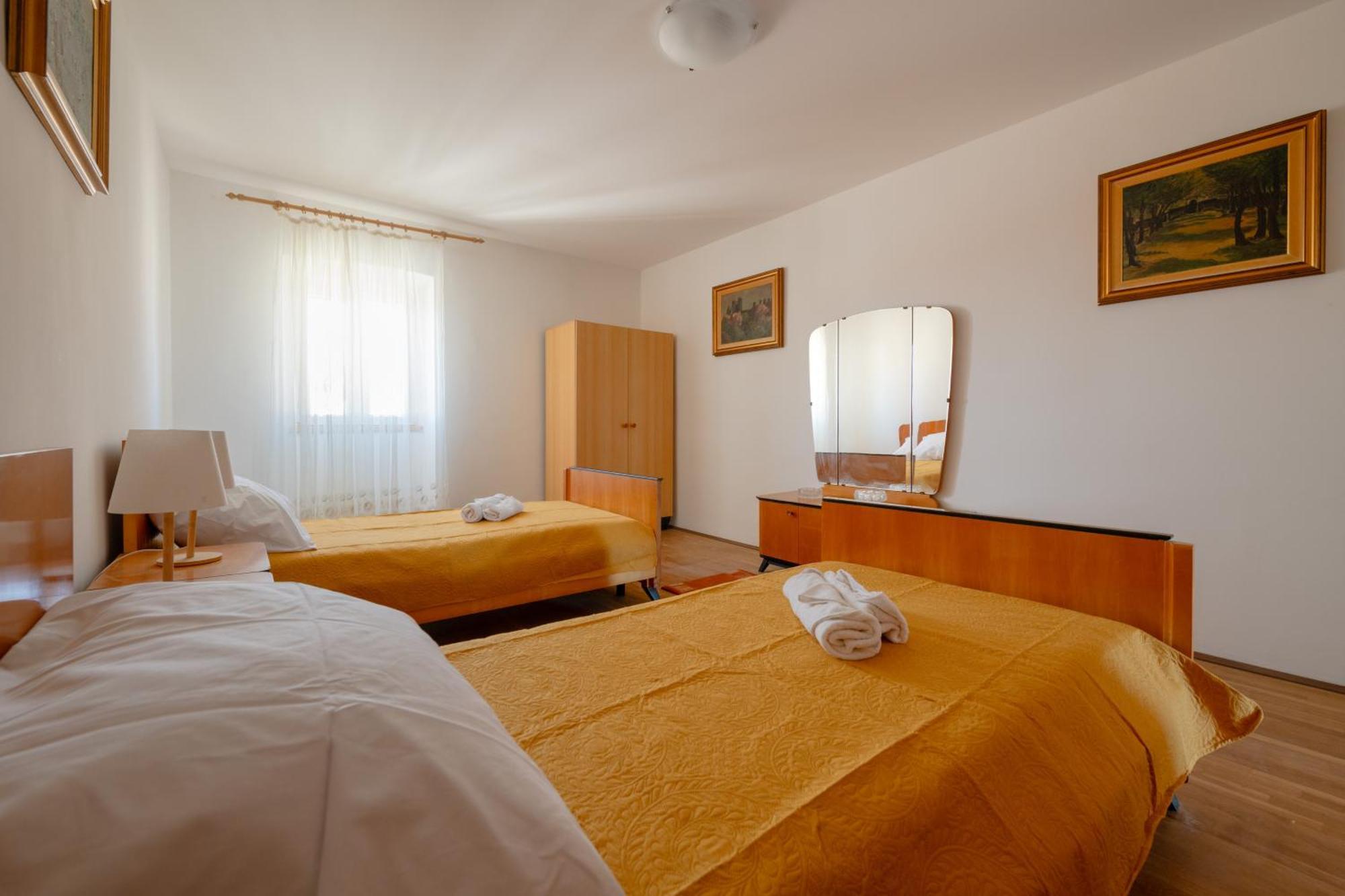 Apartment Gioia Ровин Екстериор снимка